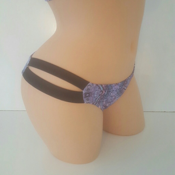 Victoria's secret 34D MEDIUM BIKINI NEW