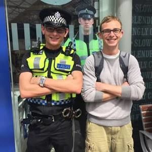 Meet your Posher, Zach