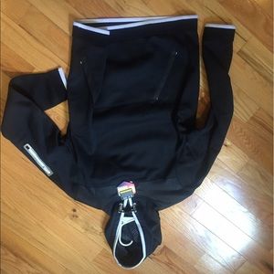 Under Armor Sweatshirt