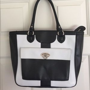 WHITE HOUSE BLACK MARKET HANDBAG
