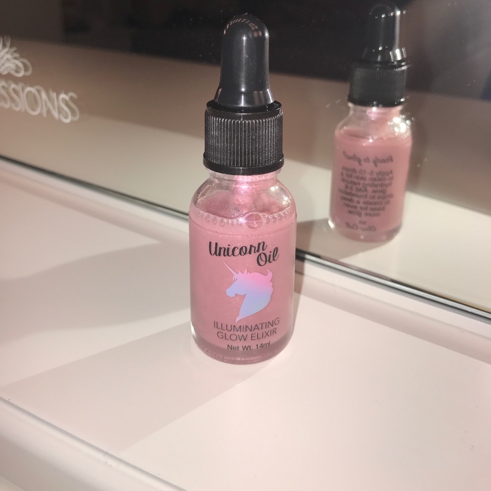 🦄Glow Cult Cosmetics "Unicorn Oil" in Irie Rose