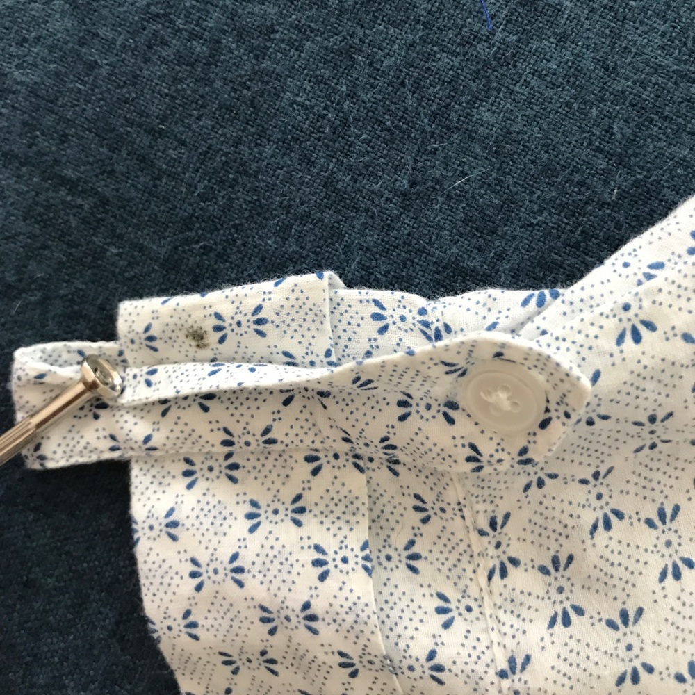 NWOT- 💯% Cotton White Blue Blouse Elastic Waist - Picture 7 of 8