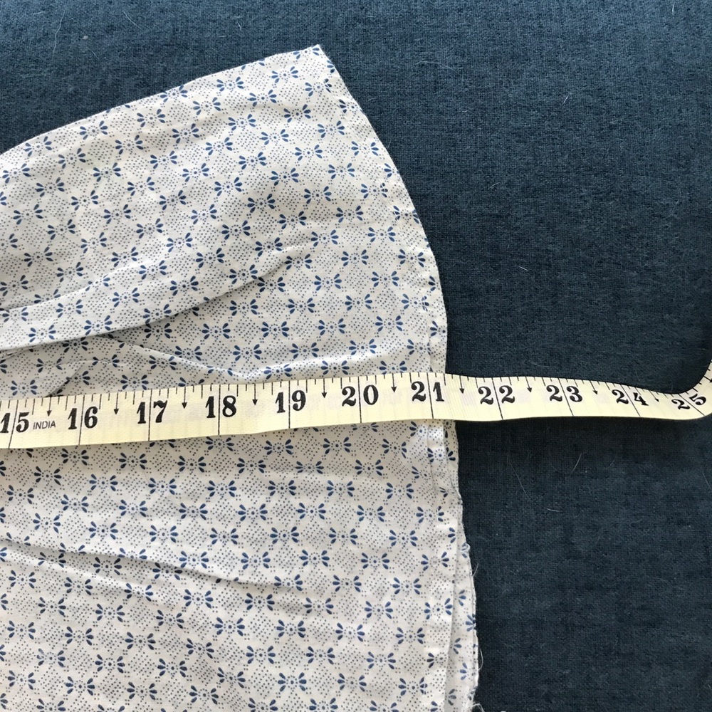 NWOT- 💯% Cotton White Blue Blouse Elastic Waist - Picture 8 of 8