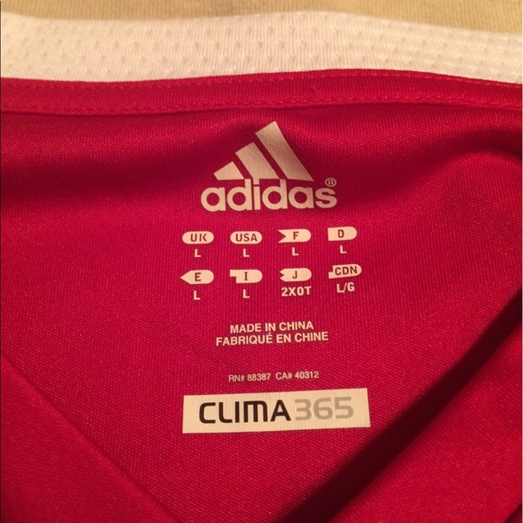 Athletic shirt - Picture 2 of 3