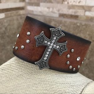 Leather cuff bracelet
