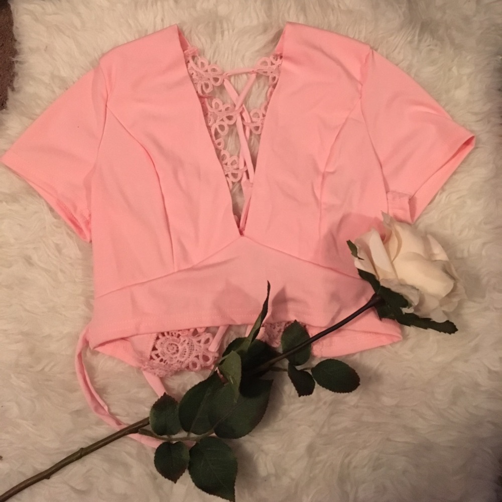 🌹 Pink Lace up tie & plunge crop top - Picture 3 of 4