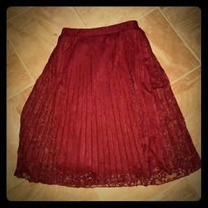 Burgundy lace pleated skirt