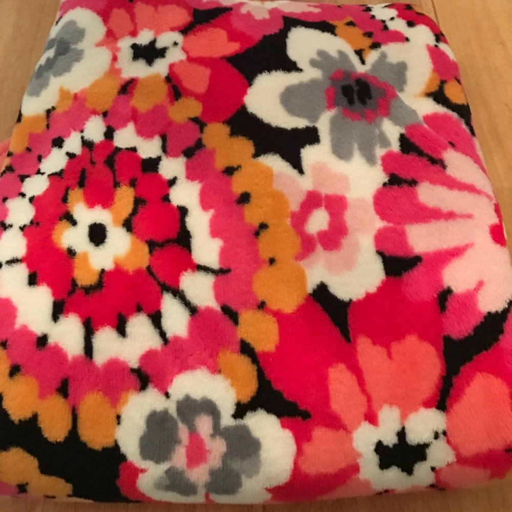 Vera Bradley Throw