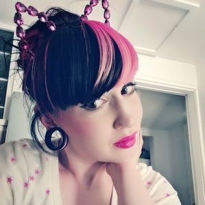 Meet your Posher, Lauren