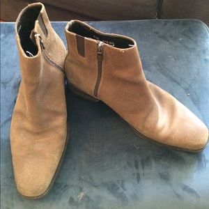 Donald J Pliner Italian leather boots, size 9.5