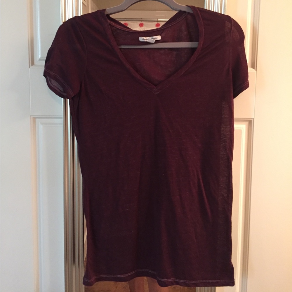 Burgundy American Eagle V neck