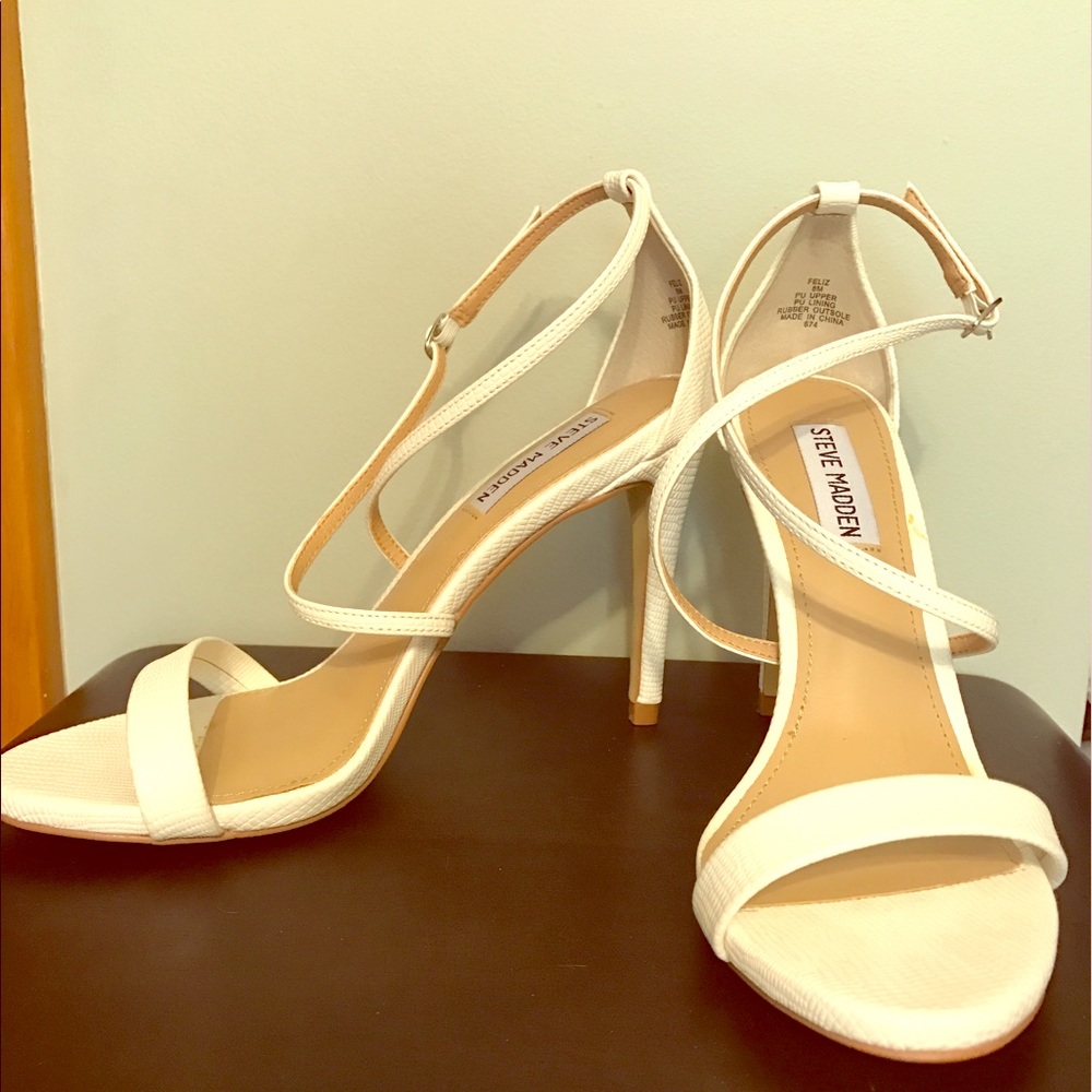 NEW White Steve Madden Floriaa Heel Sandal
