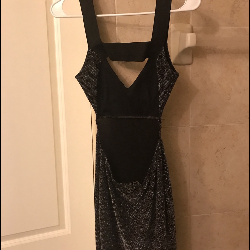 Dress - Picture 3 of 4