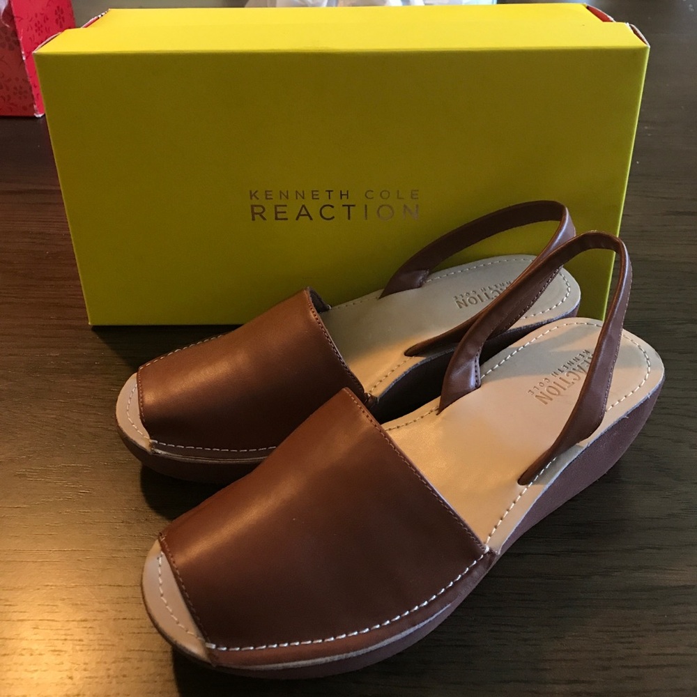 Sling back Kenneth Cole Reaction sandals!!!