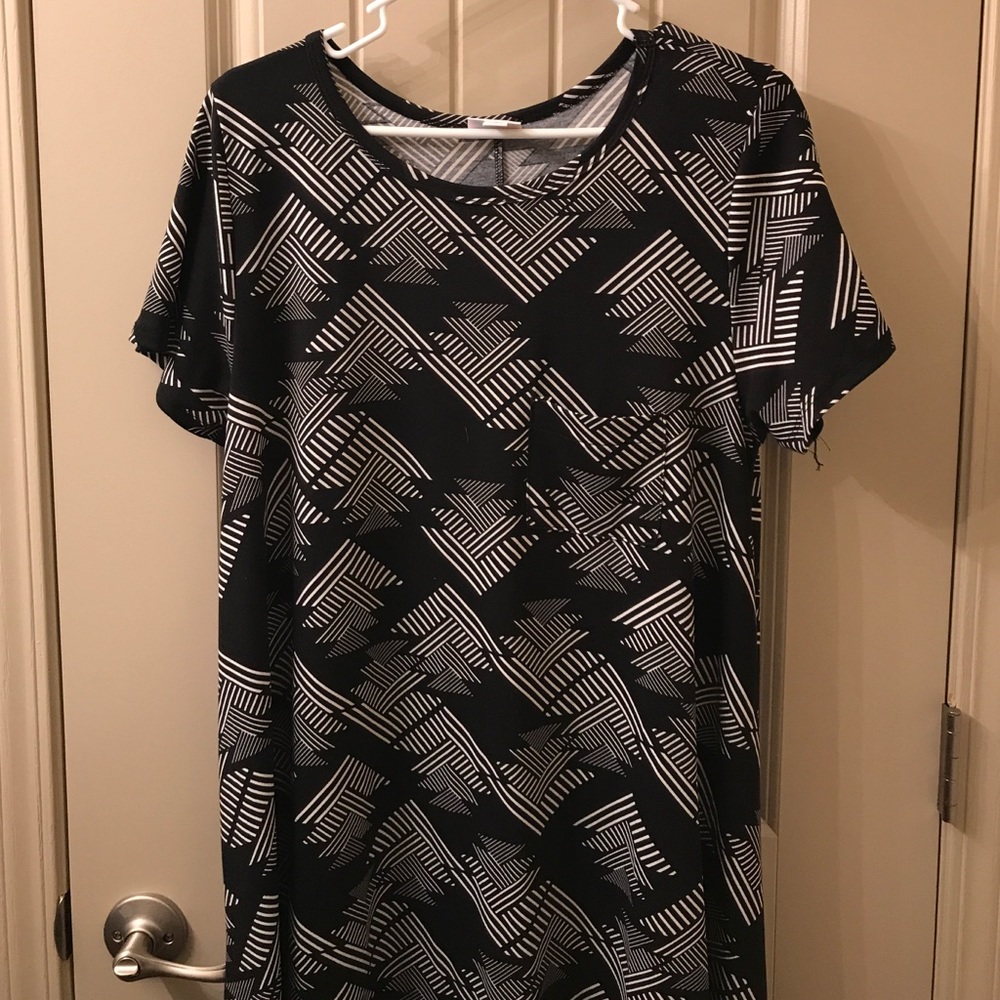 Black and white Aztec Carly