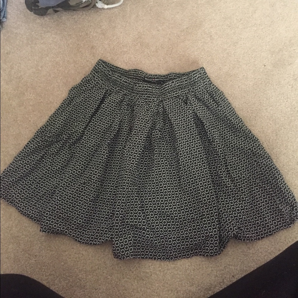 BRANDY MELVILLE CIRCLE SKIRT