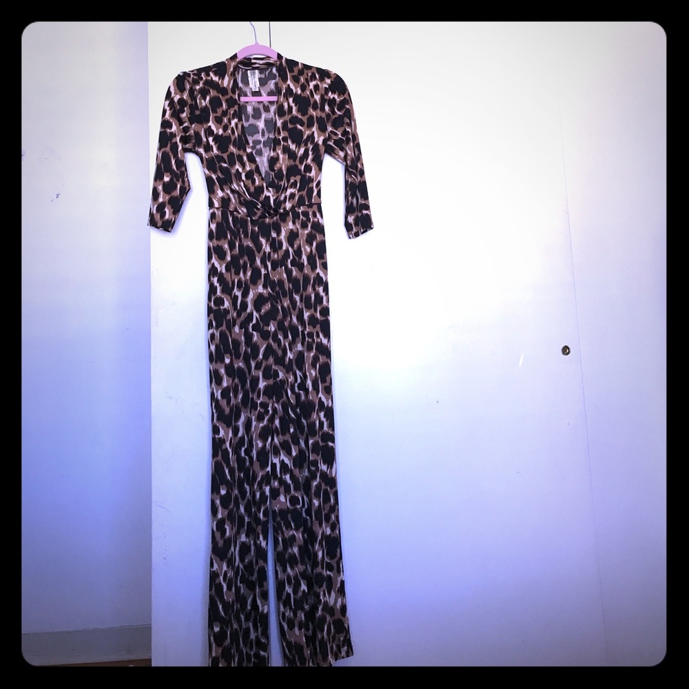 Bell bottom cheetah jumper