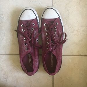 Maroon converse women's 9