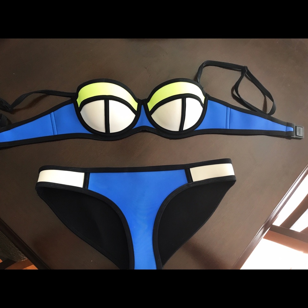 Triangl 2 piece Balconnet style