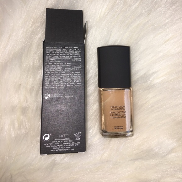 NARS Sheer Glow Foundation: MED/DARK 2 TAHOE - Picture 3 of 6