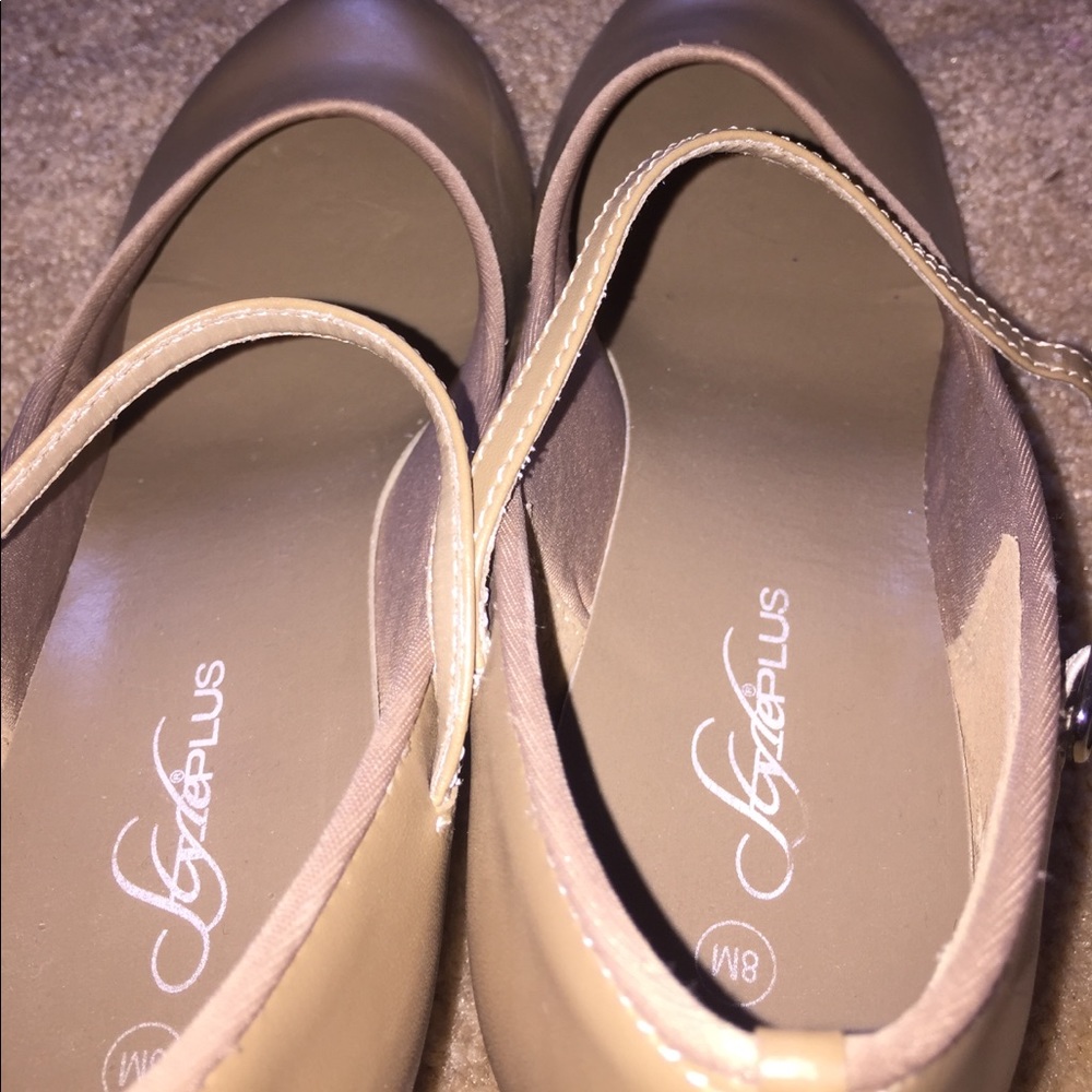 heels - Picture 4 of 4