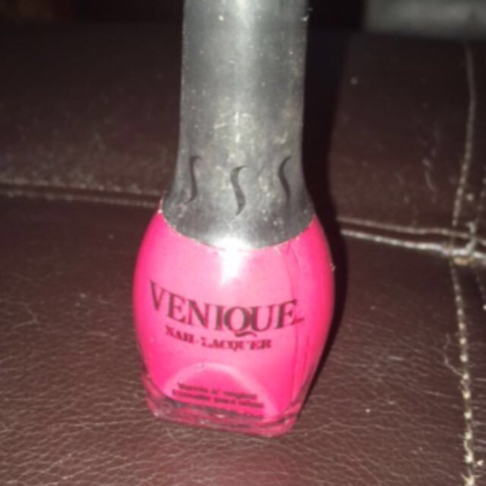 Venique Nail Polish