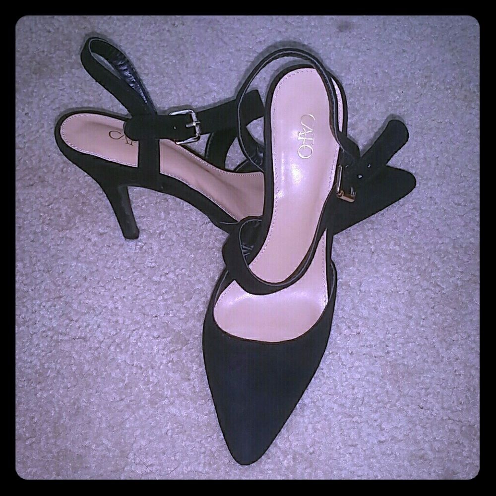 Pointed toe heels