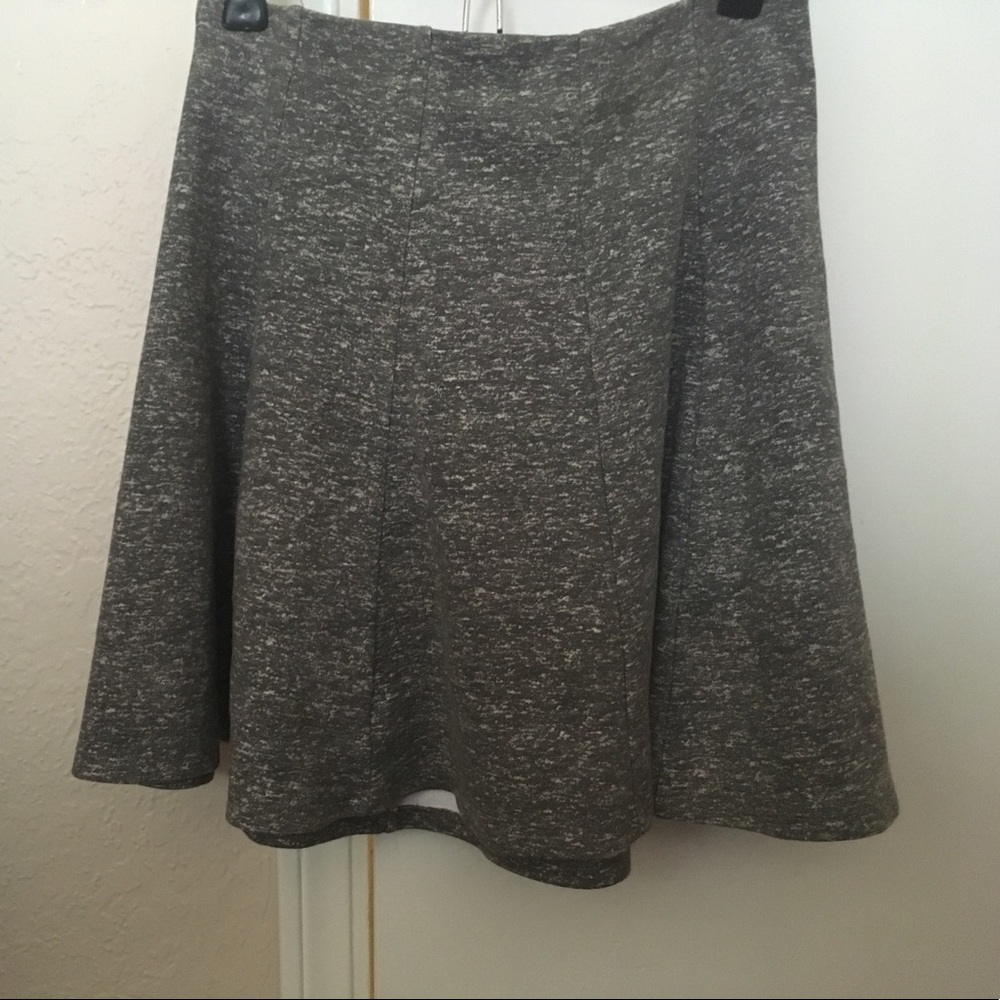 Hollis tee slate gray skater skirt