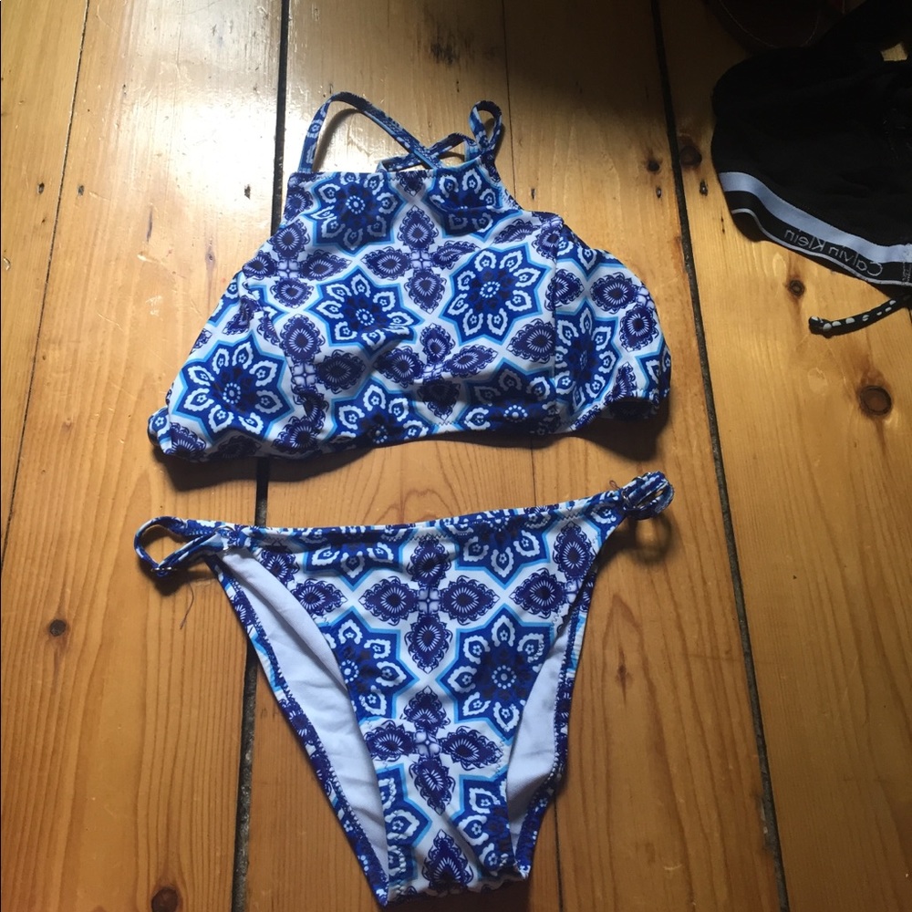 super cute two piece swim suit!