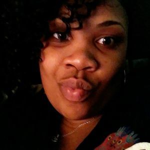 Meet your Posher, Dinisha