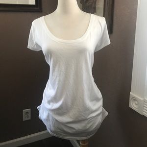 White Liz Lange maternity tshirt