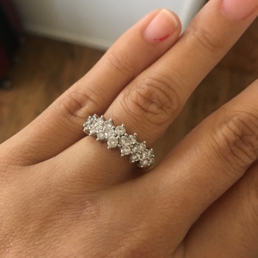 Diamond anniversary band