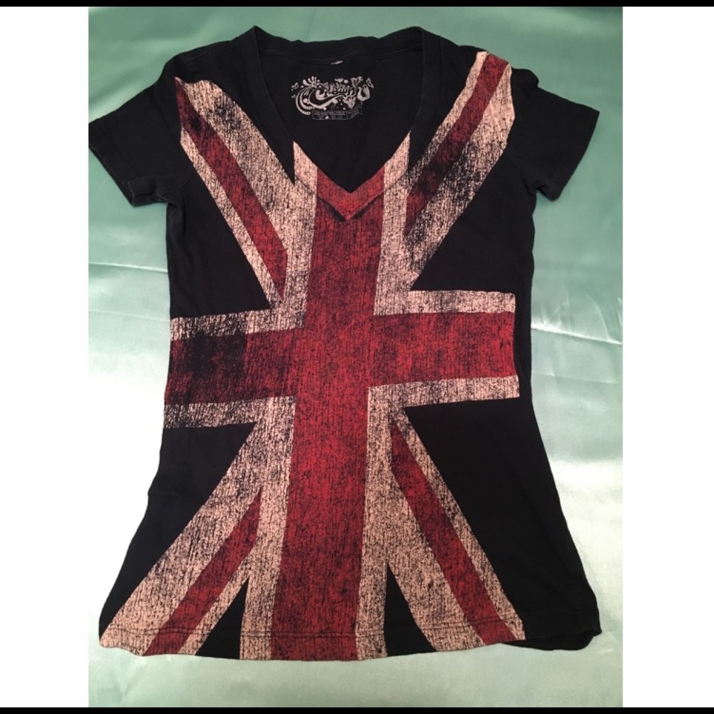 Graphic Shirt only used twice, worn look