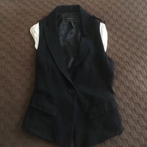 Bcbg Vest size M