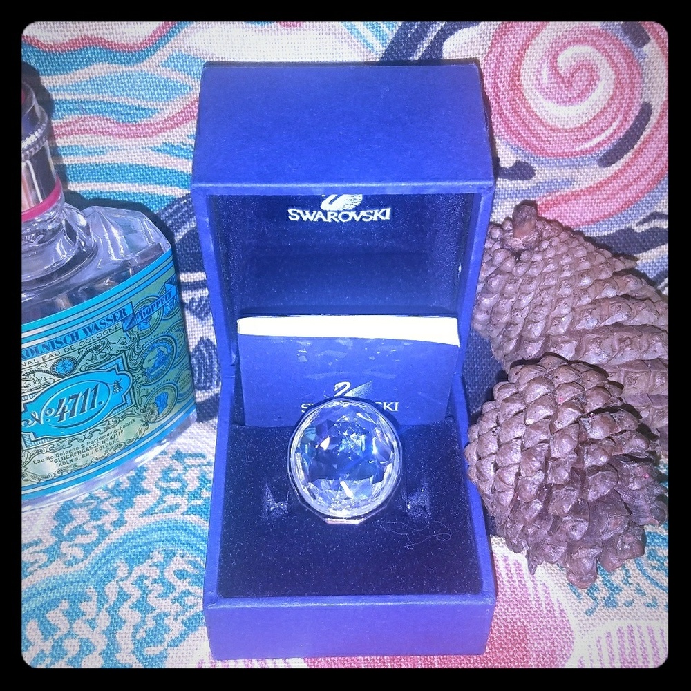 💍Swarovski Crystal Ring Size L (Size 58)💍