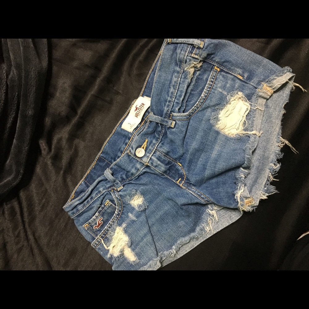 hollister size 3 short shorts