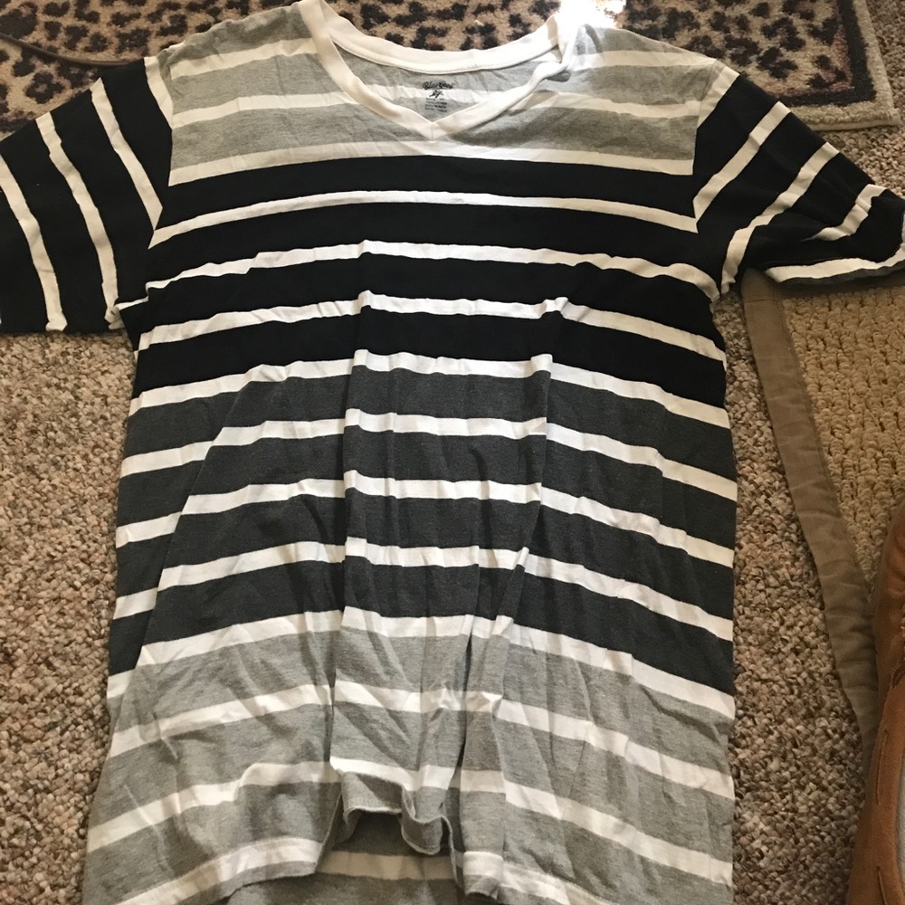 Black white and grey V-neck