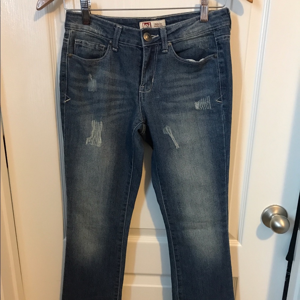 🌸 make a statement in these fashionista jeans 🌸