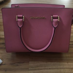 Michael Kors Selma w. Tag