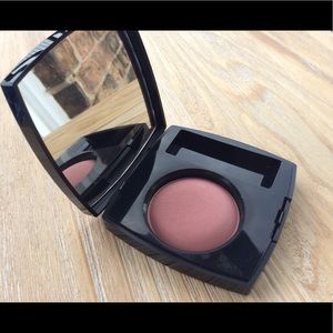 CHANEL Blush in 160 Innocence; Gently Used