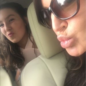 Meet your Posher, Kelly