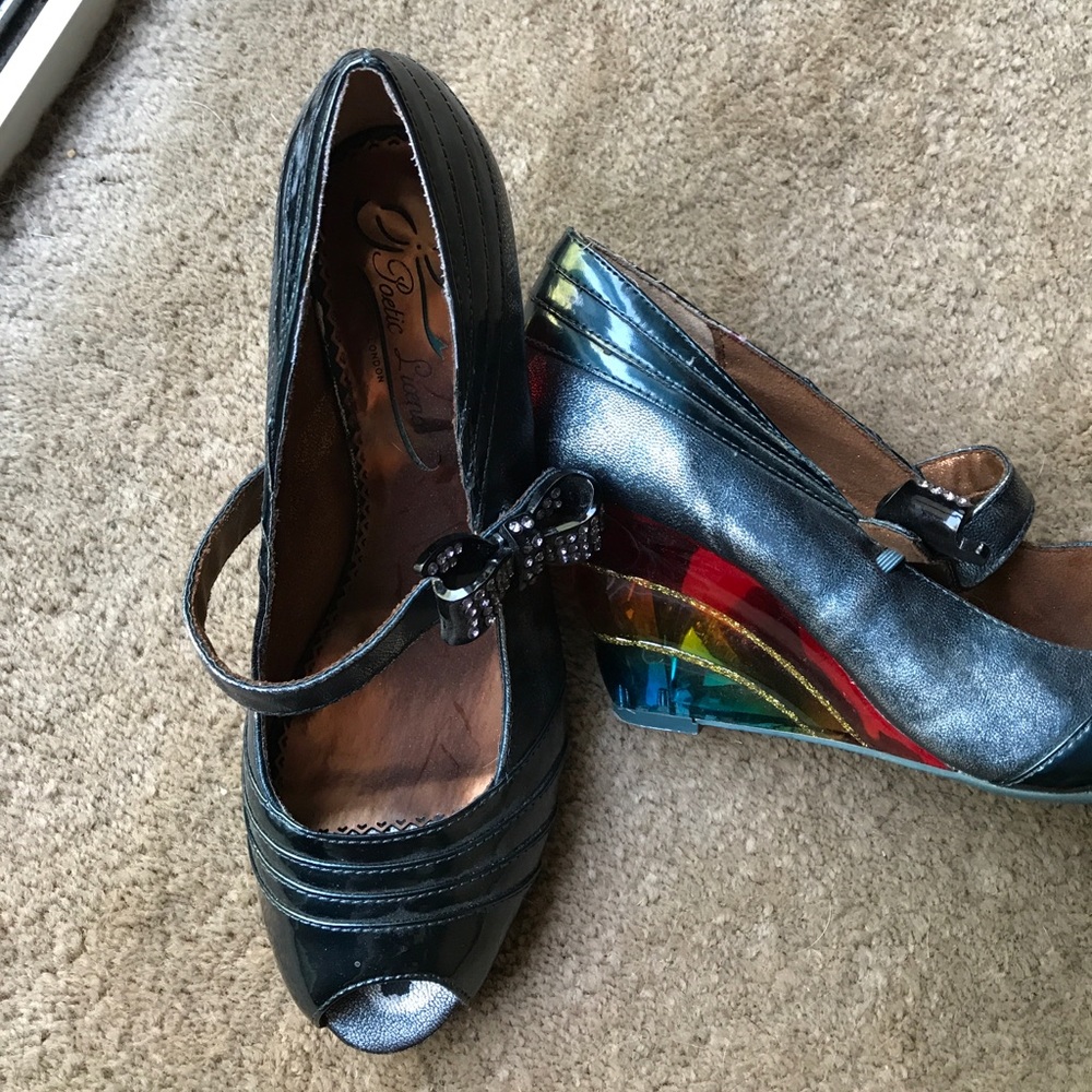 Poetic licence size 9 colored heel shoes!!