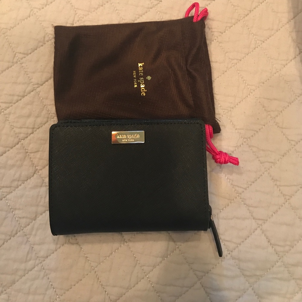 Kate Spade Wallet (cara wallet)