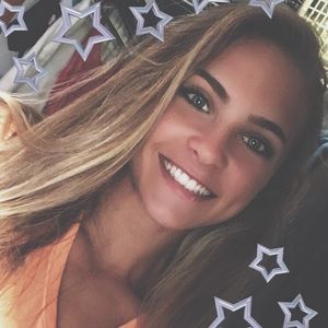 Meet your Posher, Brooke