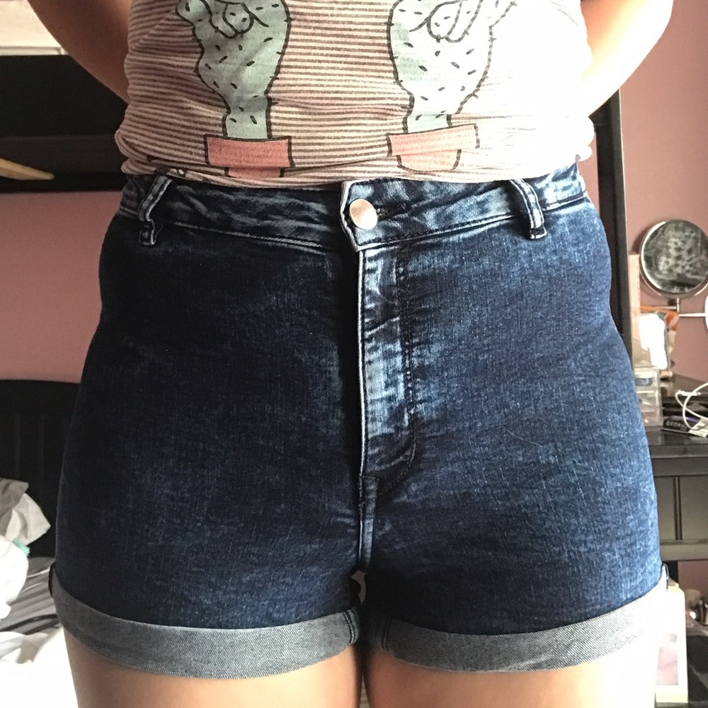 H&M acid washed high waisted shorts