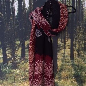 ❌SOLD❌Black and Maroon Scarf
