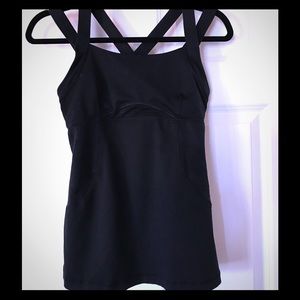 Lululemon strapped black supportive tank size 8