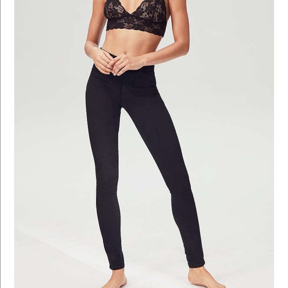 BDG Twig black high waisted jean
