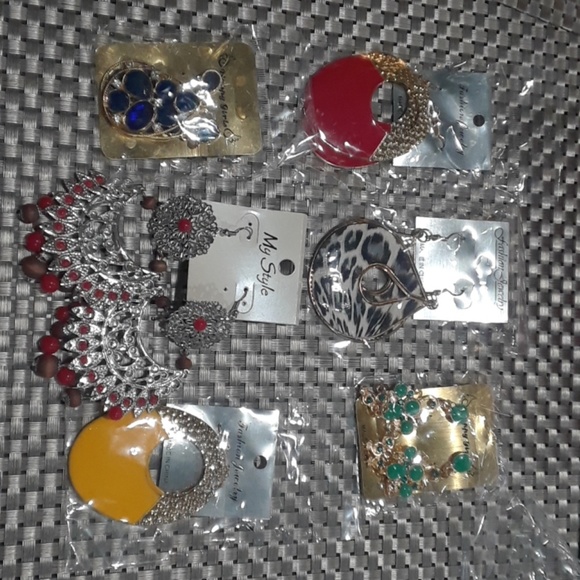 Jewels - Picture 1 of 3