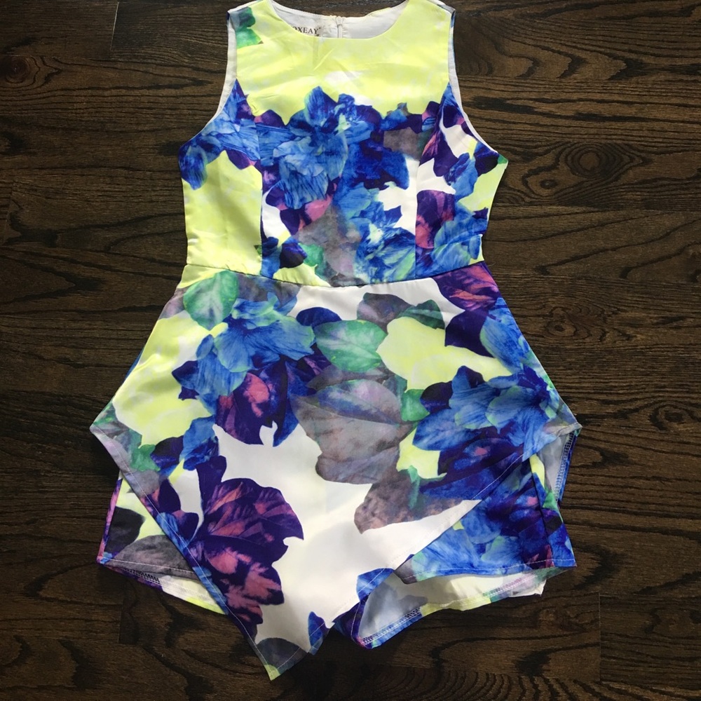 Moxeay Jumpsuit Romper Floral Size M